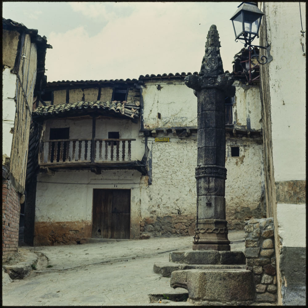 Valverde de la Vera. Rollo o picota