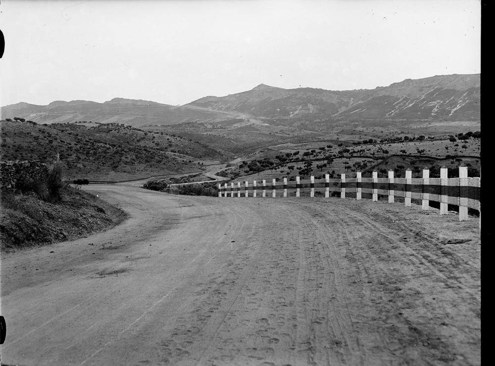 Vista de las montañas desde la carretera del puerto