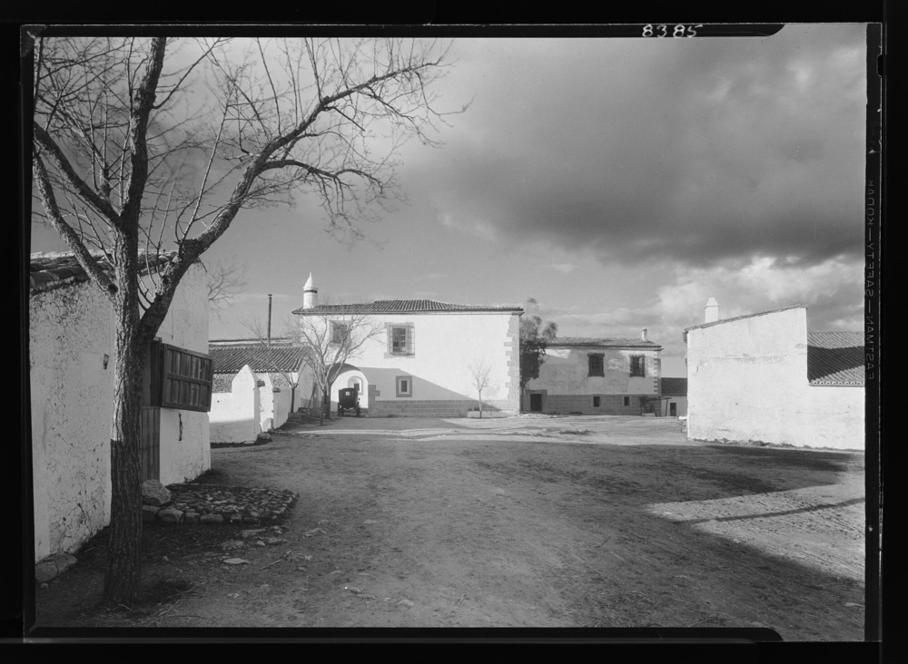 Vista del patio y el palacio