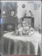 Vista parcial de una sala de estar o un salón, 1940