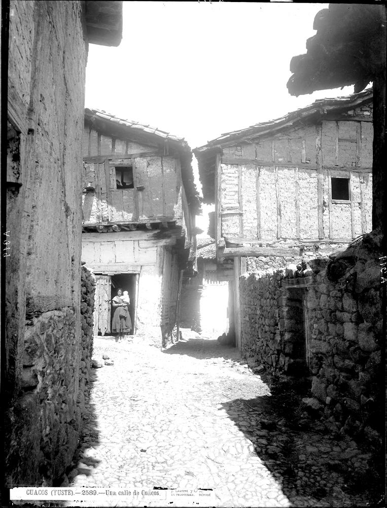 Yuste: una calle de Cuacos